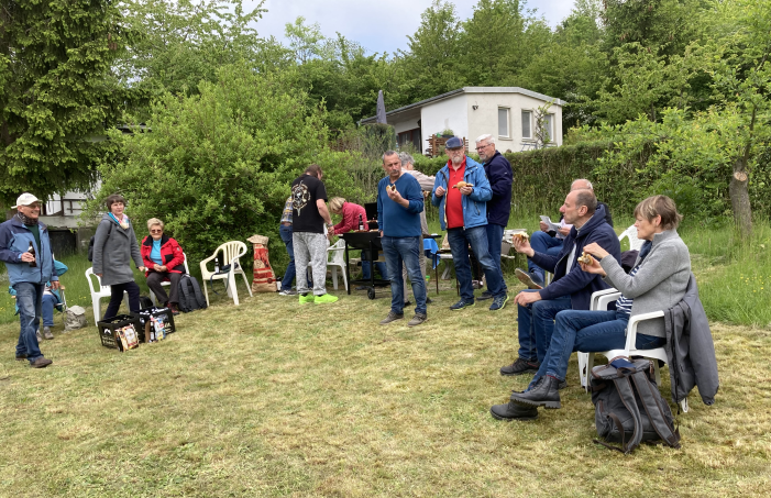 Fachberater vor Ort in der Gartenanlage Landesverband Thüringen der